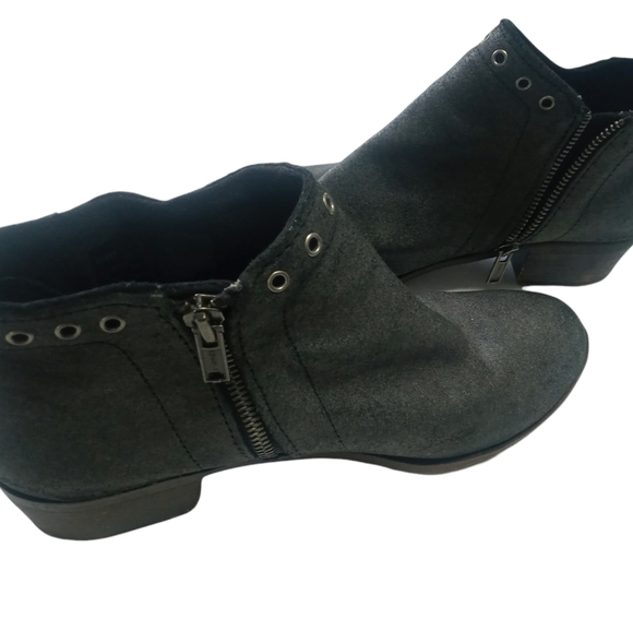 Minnetonka Shoes - MINNETONKA 'Brenna' Leather Ankle Boots Charcoal Gray 8.5 Booties